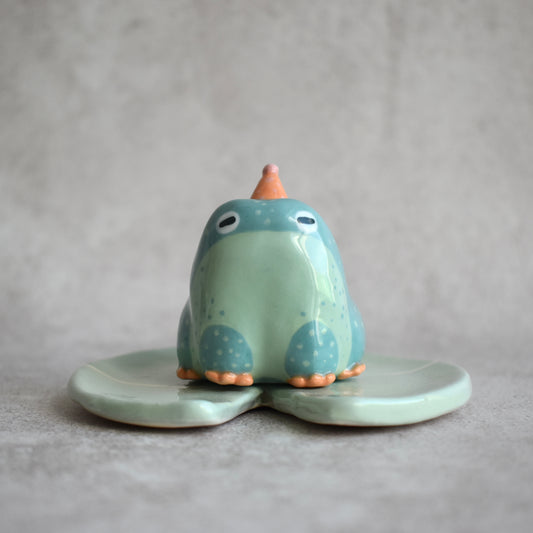 Ranita Roberta con Lirio