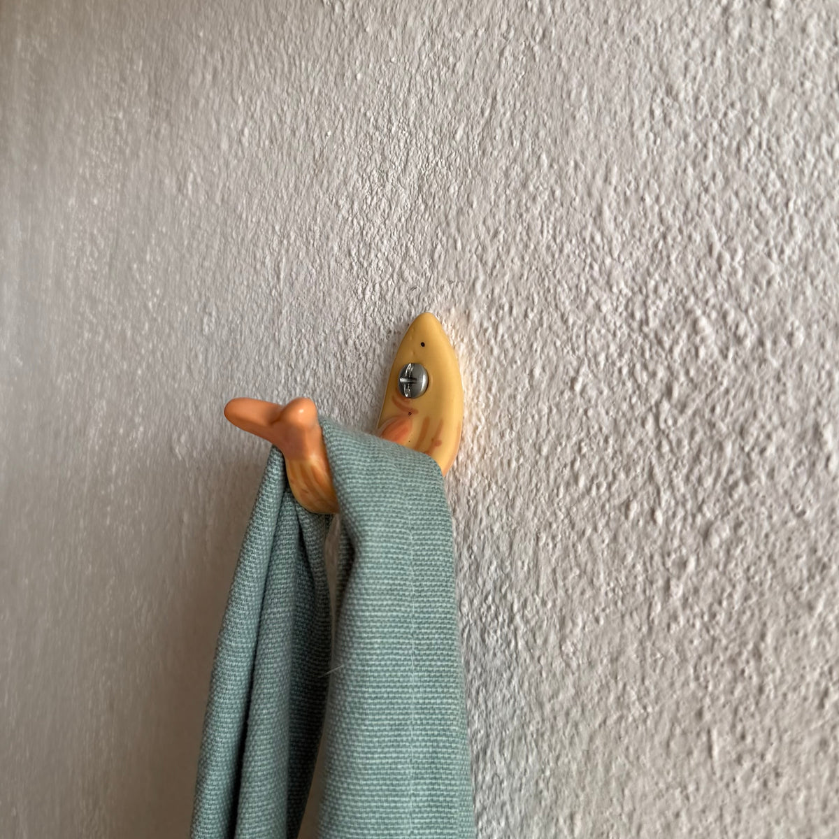 Ganchito de pez amarillo
